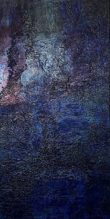 Elsbeth Böniger, «Gesteigertes Blau» 2022, Mixmedia auf Alucorplatte, 250 x 125 cm